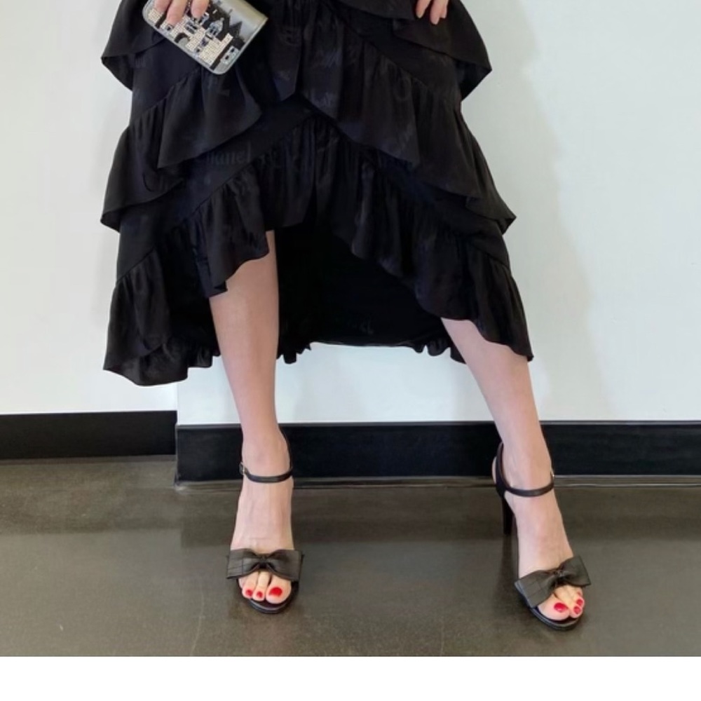 Chanel 2022 collection black leather sandal Bow Tie heels - Picture 8 of 8